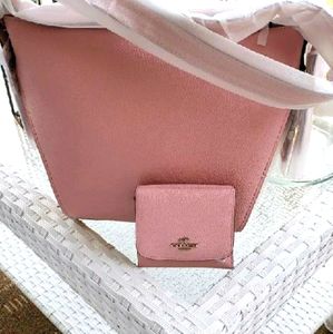 Coach (Trade For elle_ ove)